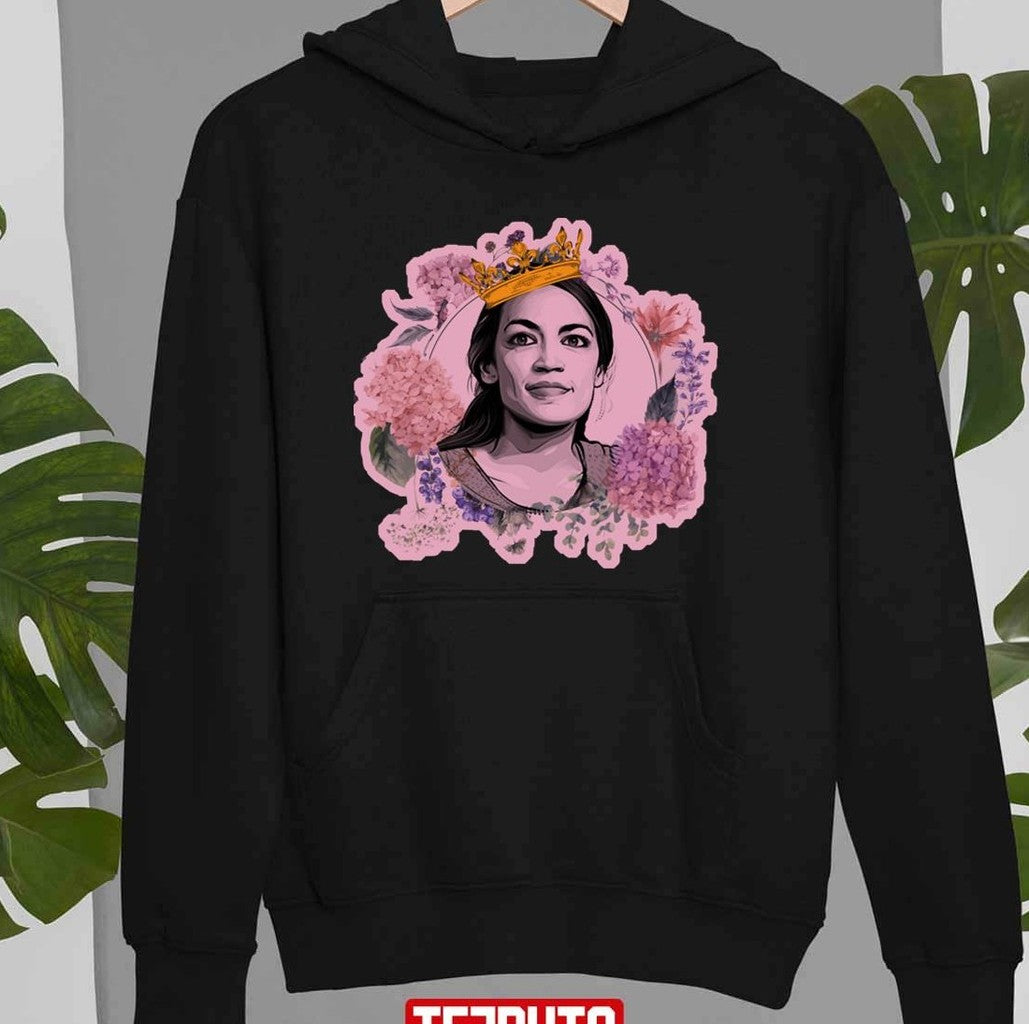 Queen AOC Alexandria Ocasio Cortez For President Feminist Politics Unisex T-Shirt