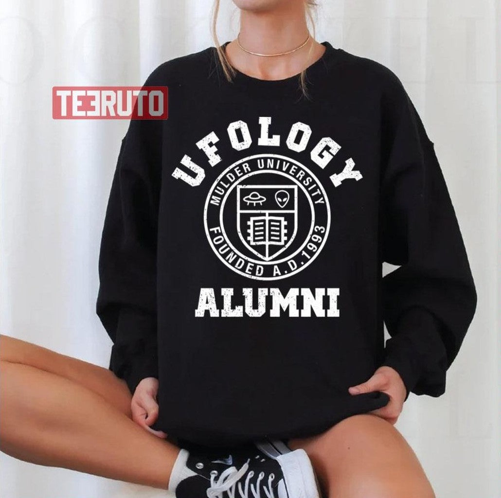 Mulder University Ufology Alumni X Files Unisex T-Shirt