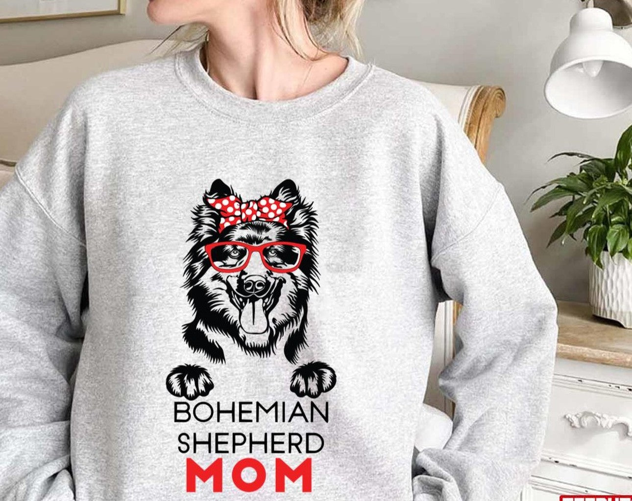 Queen Bohemian Shepherd Mom Unisex Sweatshirt