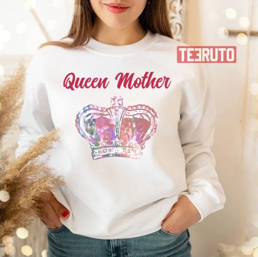 Queen Mom Mother's Day Gift Women's Unisex T-Shirt