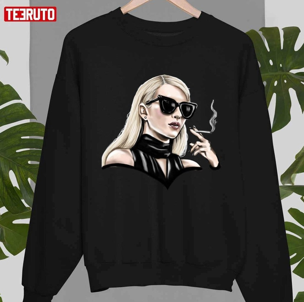Smoking Queen Scream Queens Gift For Fans Unisex T-shirt