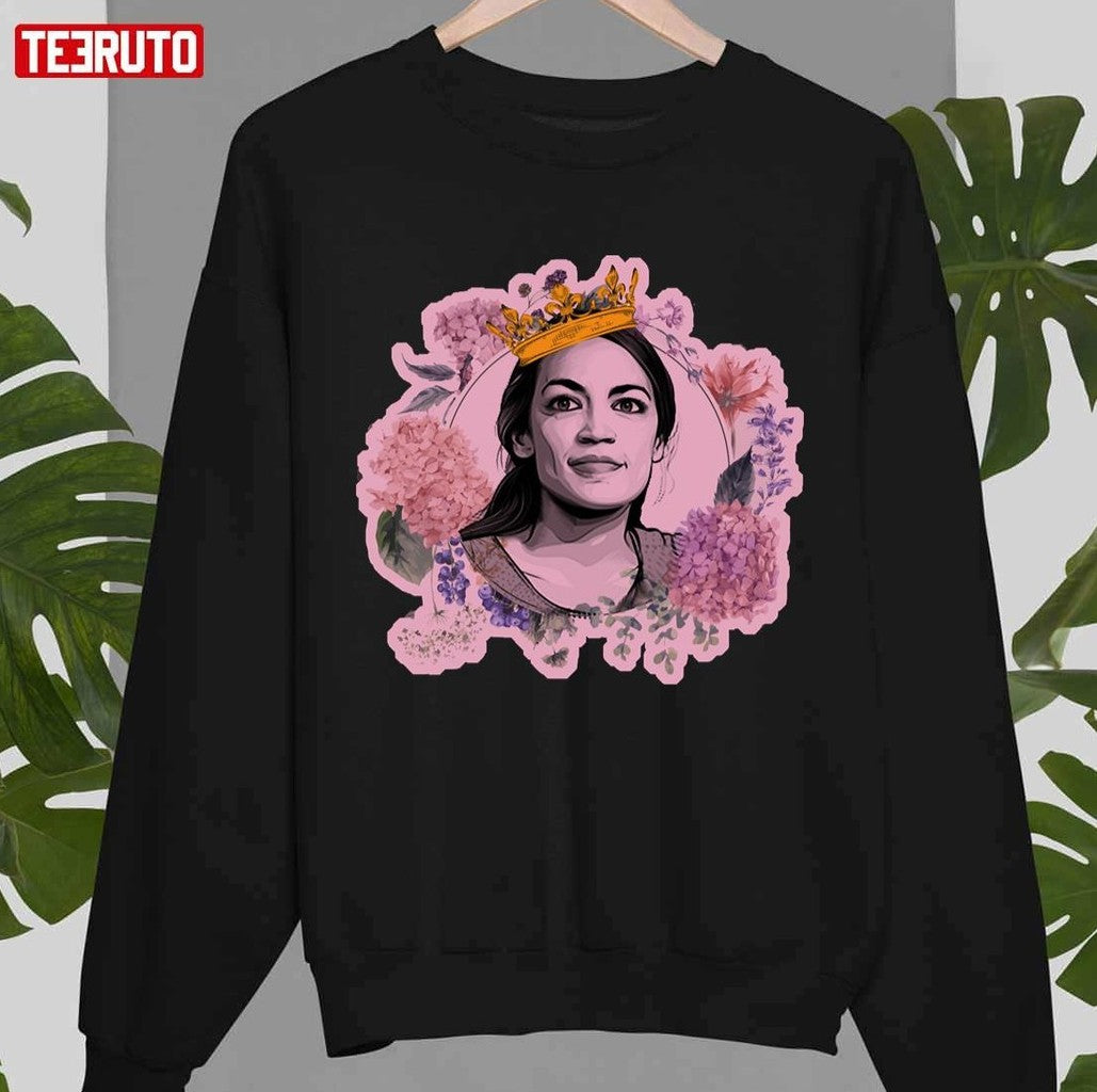 Queen AOC Alexandria Ocasio Cortez For President Feminist Politics Unisex T-Shirt