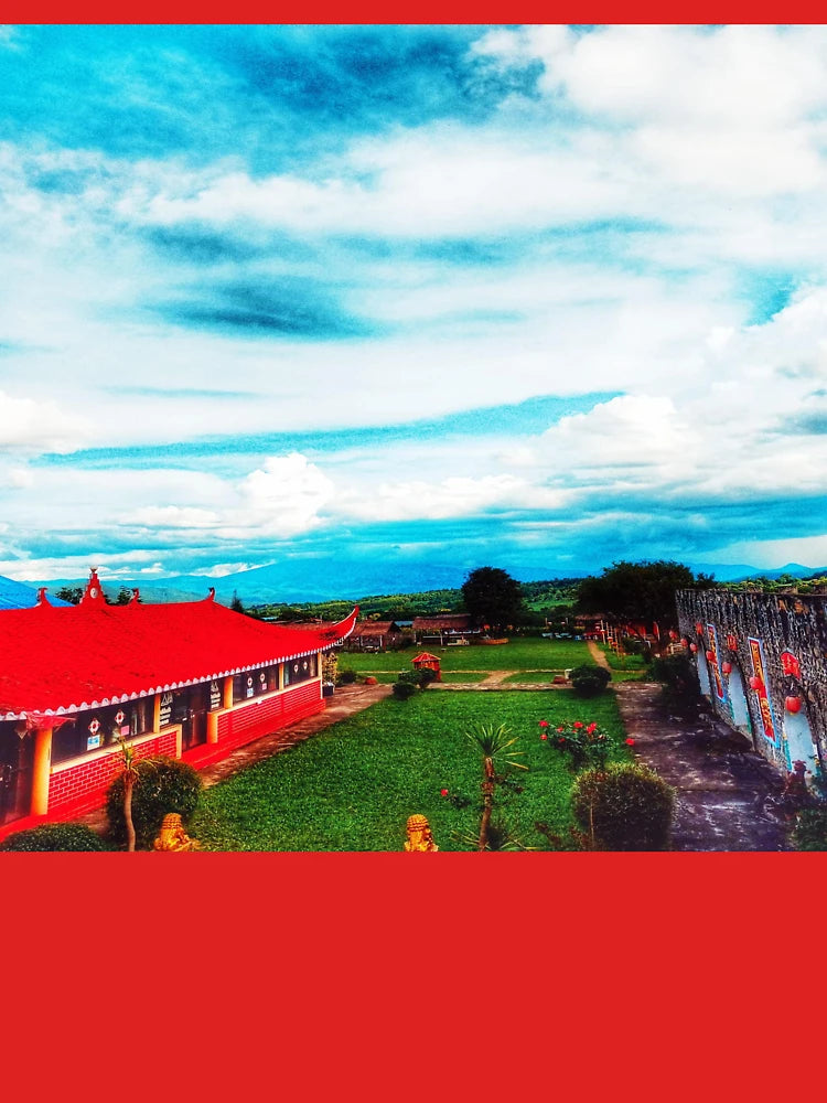 Red Pagoda under a Vast Sky – Chinatown Thailand Classic T-Shirt