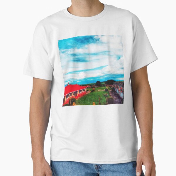 Red Pagoda under a Vast Sky – Chinatown Thailand Classic T-Shirt