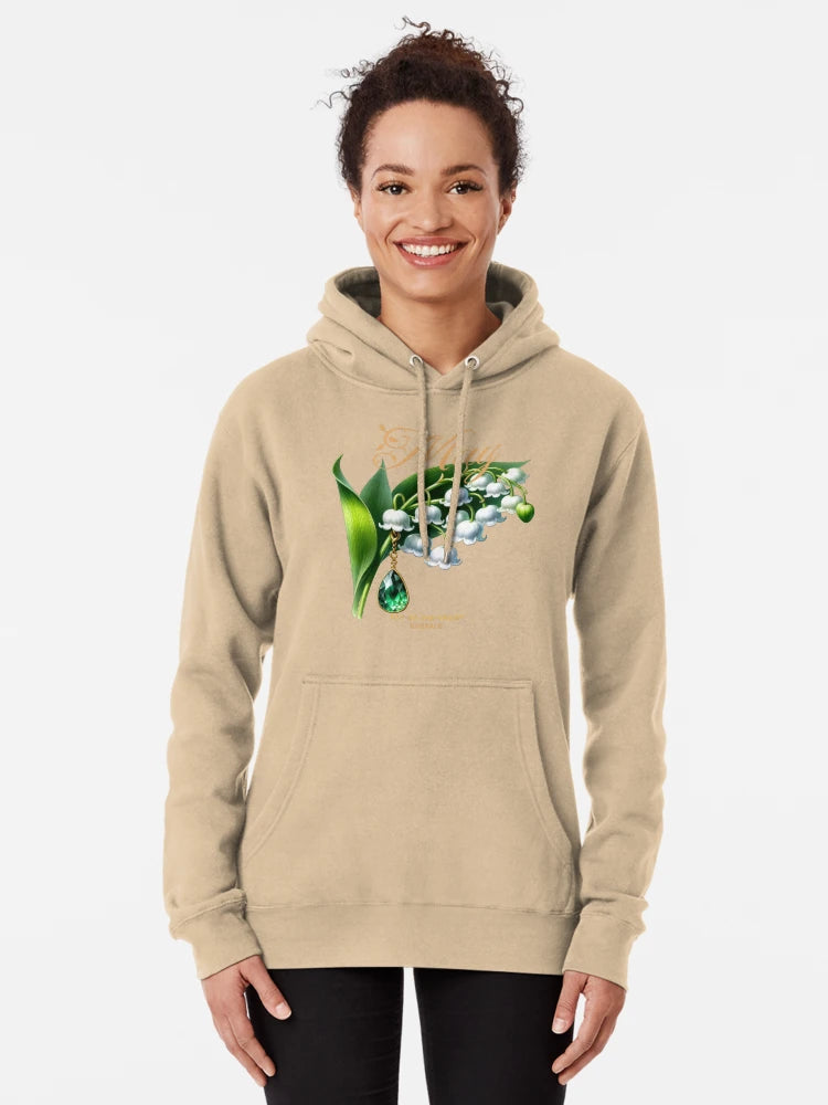 May Birth Flower Boho Floral Graphic Lily of the Valley & Emerald – Elegant Gold Script Design Classic T-Shirt